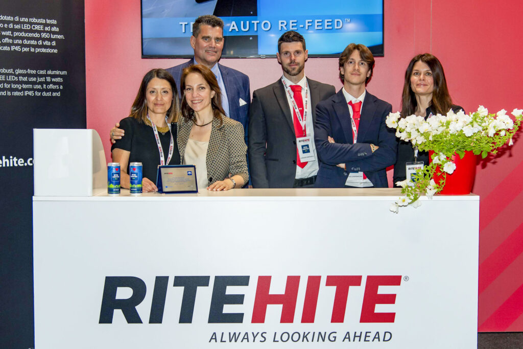 INTRALOGISTICA ITALIA 2025: consegna della targa a RITE HITE per i 10 anni come espositore